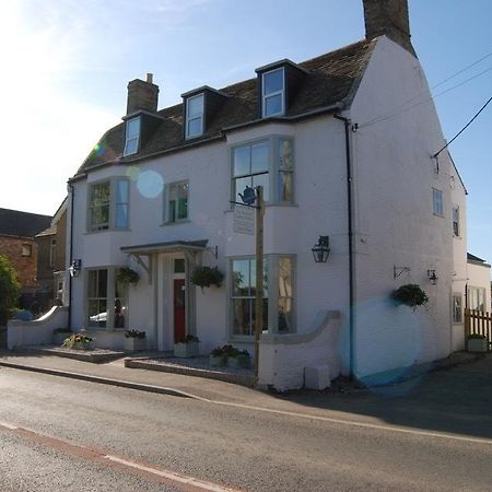 Old Riverview Guest House Earith Экстерьер фото