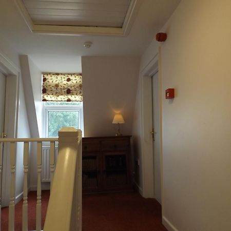 Old Riverview Guest House Earith Экстерьер фото