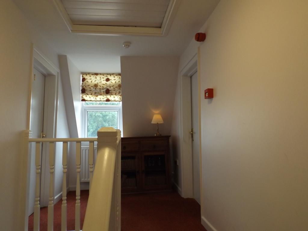 Old Riverview Guest House Earith Экстерьер фото