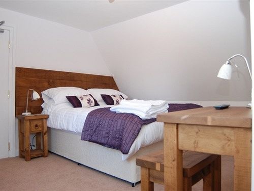 Old Riverview Guest House Earith Экстерьер фото