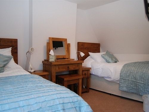 Old Riverview Guest House Earith Экстерьер фото