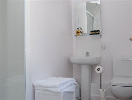 Old Riverview Guest House Earith Экстерьер фото